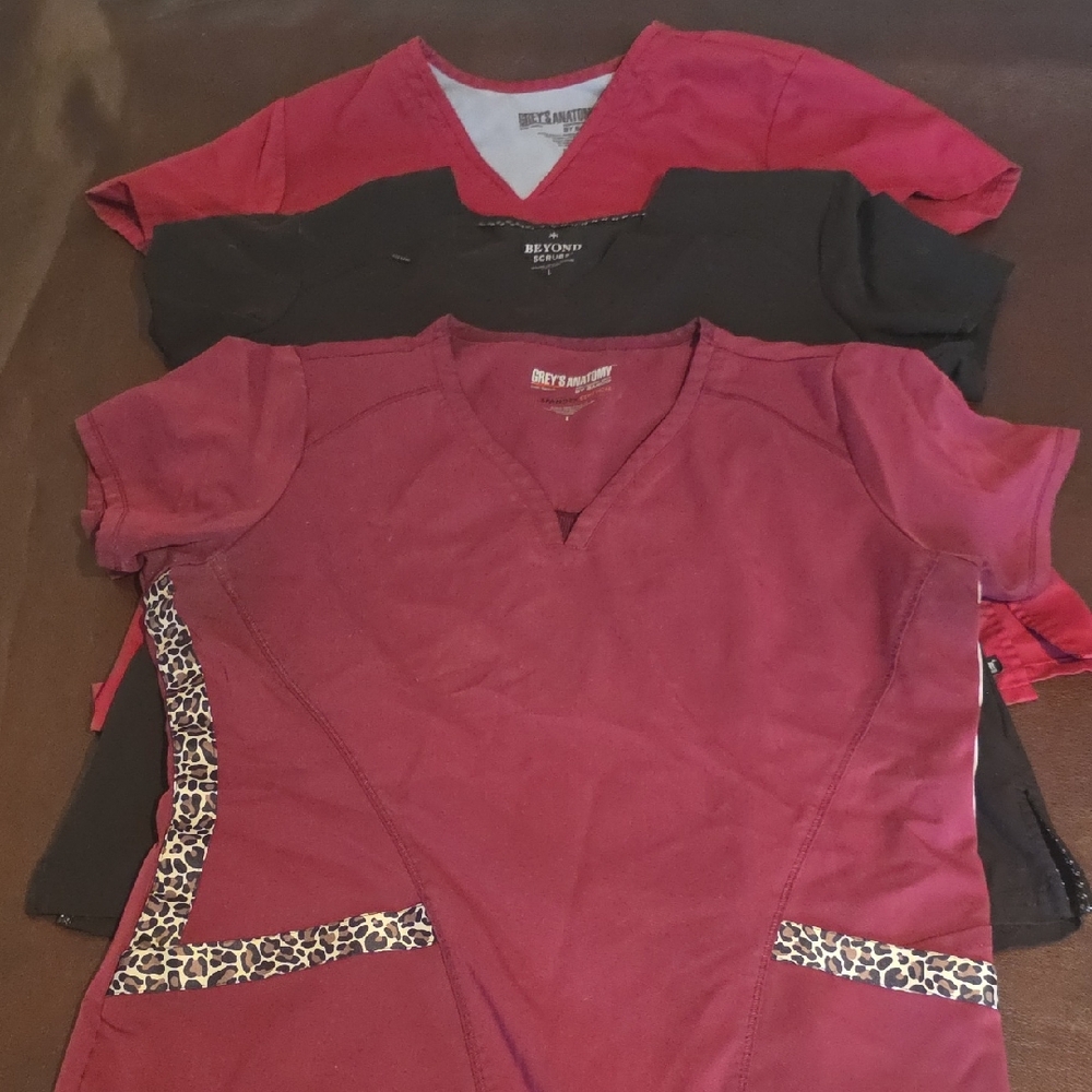 Greys Anatomy, Beyond Scrub Top (set of 3 visible)